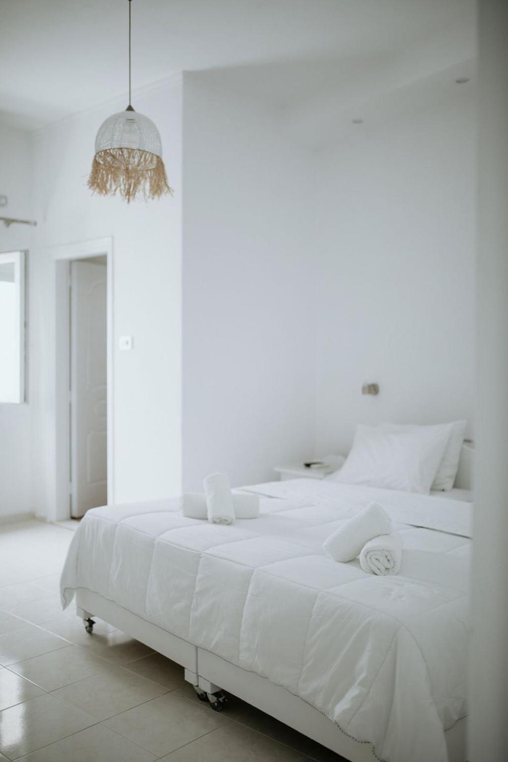 Hotel Thirasia Fira (Santorini) Quarto foto