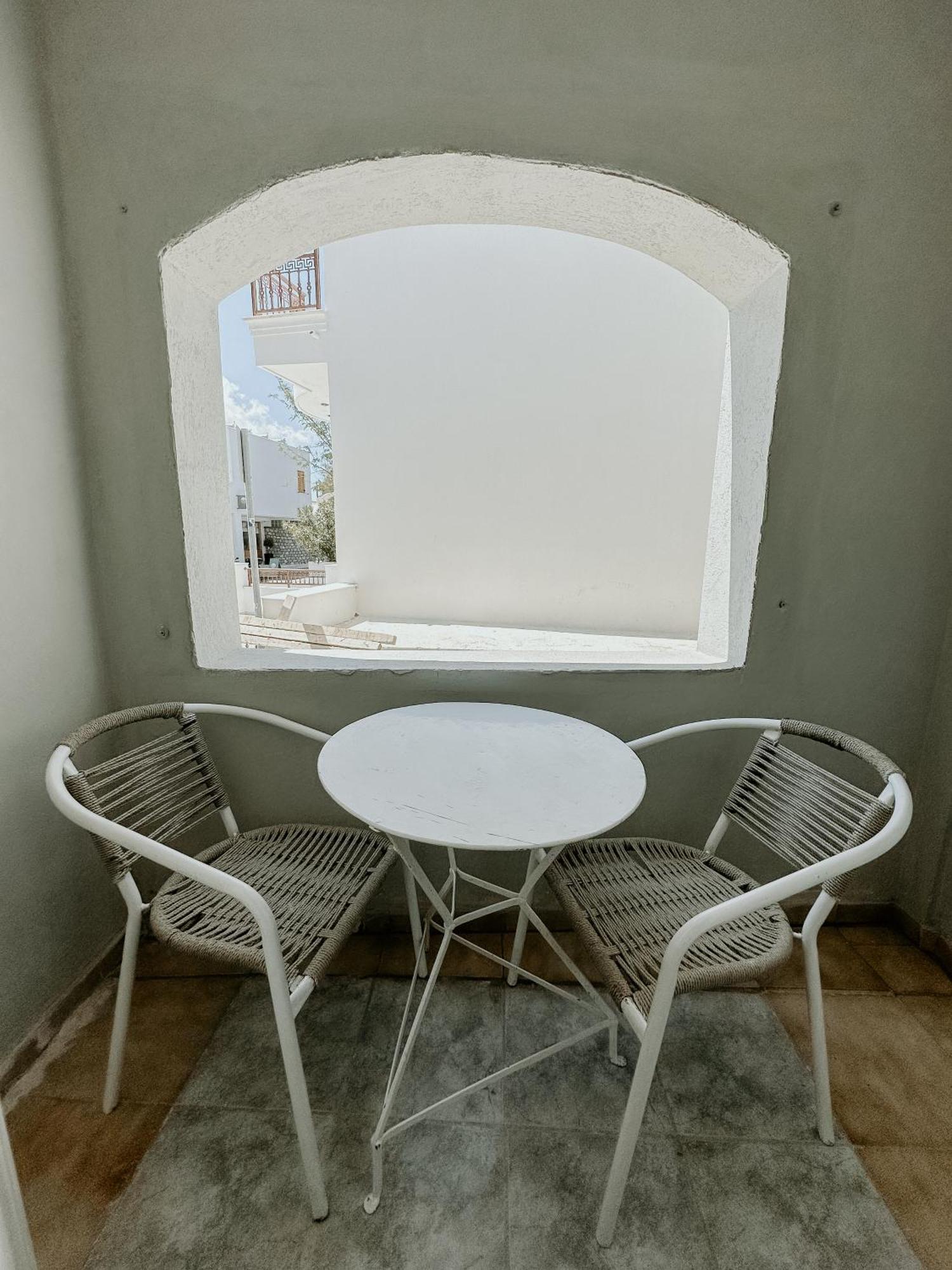 Hotel Thirasia Fira (Santorini) Quarto foto