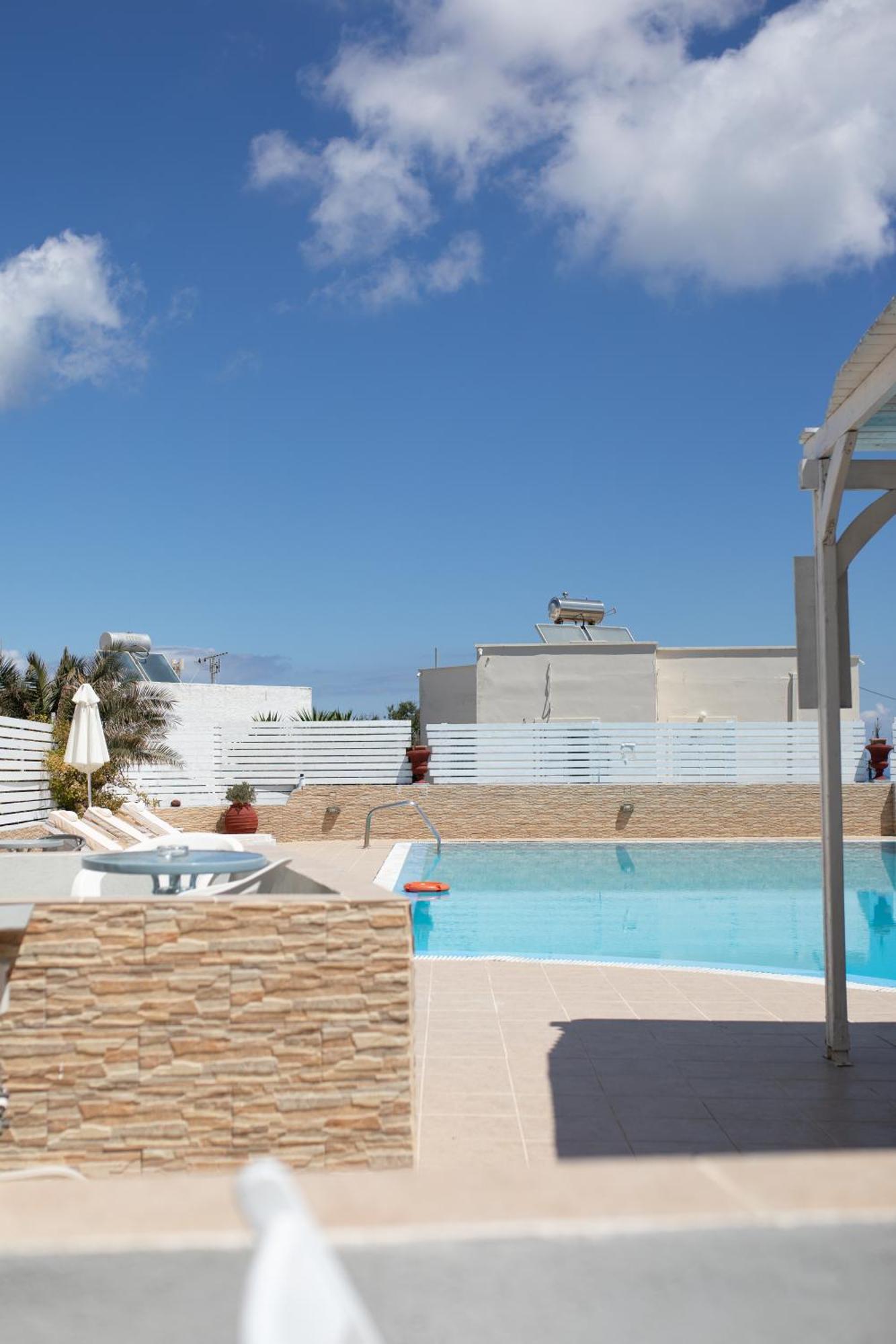 Hotel Thirasia Fira (Santorini) Quarto foto