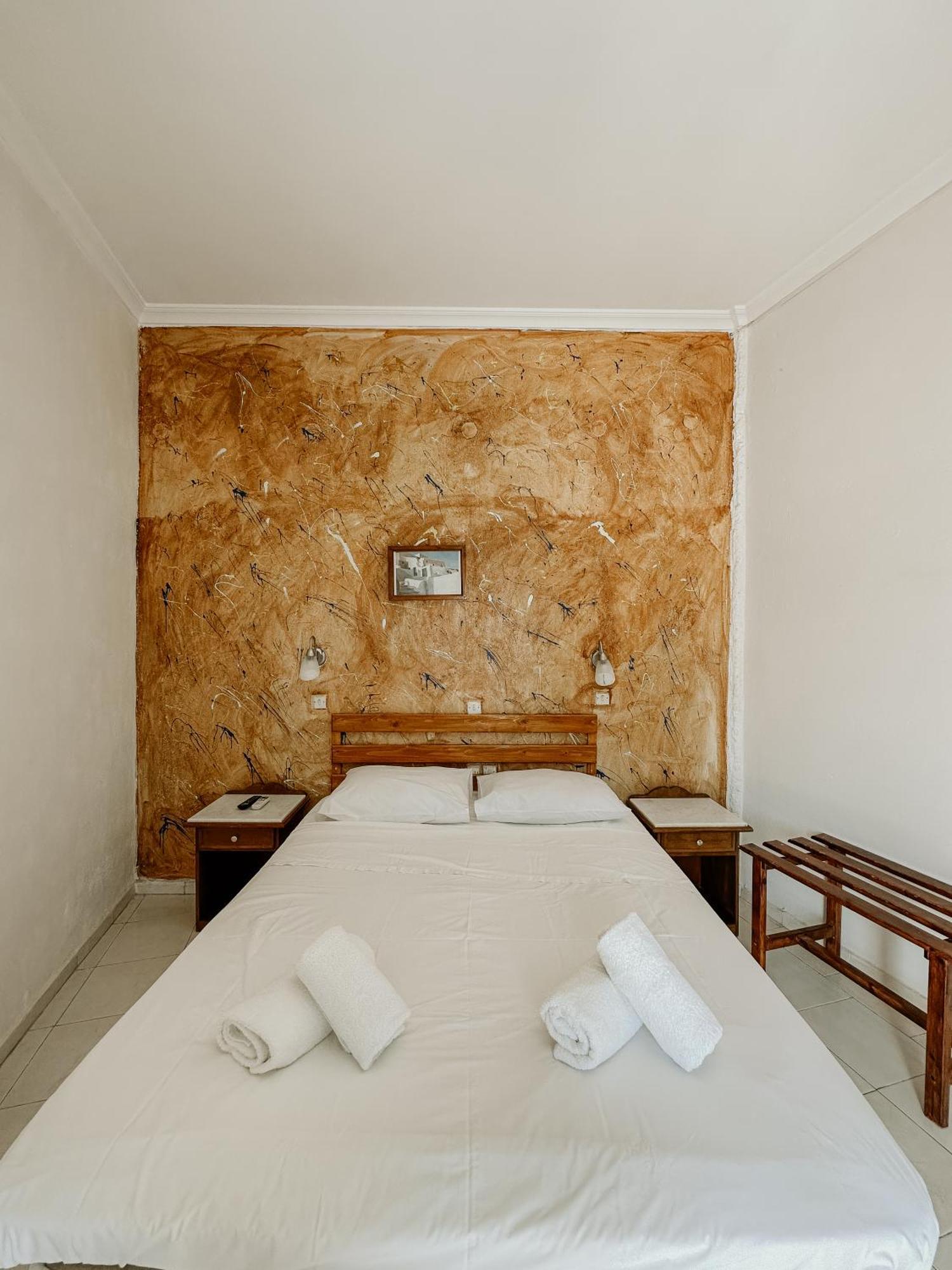 Hotel Thirasia Fira (Santorini) Quarto foto