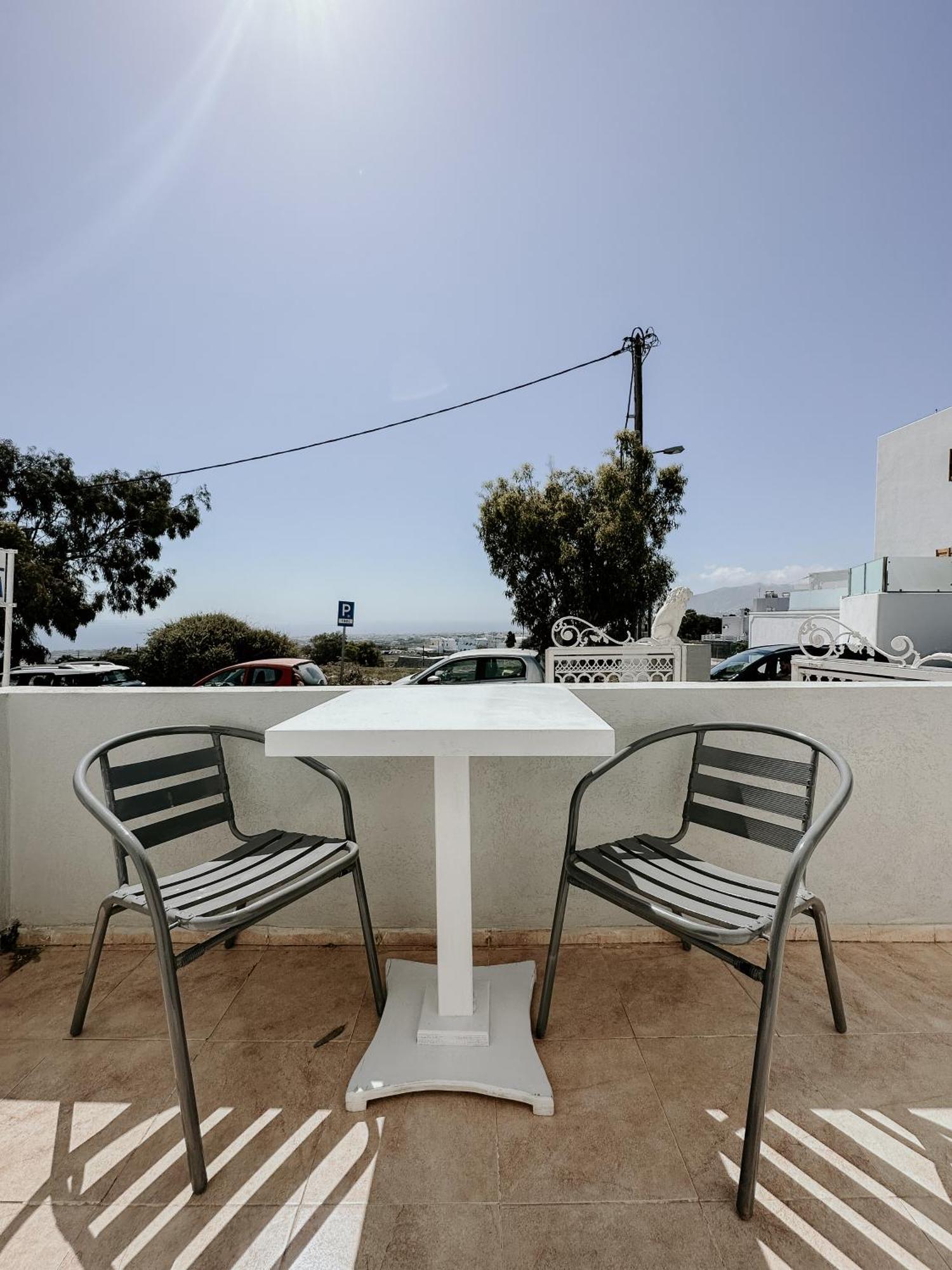 Hotel Thirasia Fira (Santorini) Quarto foto